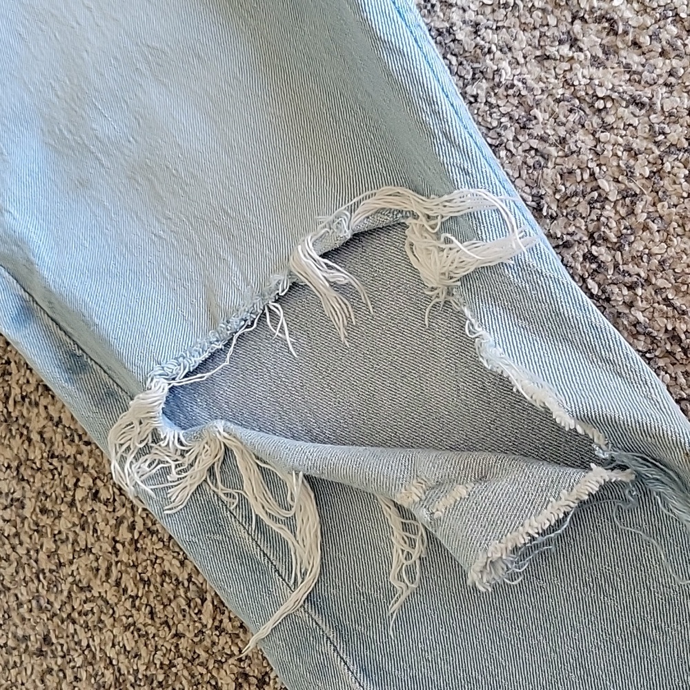 A&F Mom High Rise Jeans - Picture 4 of 5